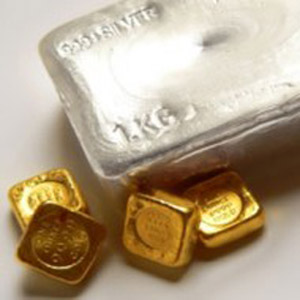 Gold gains Rs 130, silver Rs 200 on low-level buying